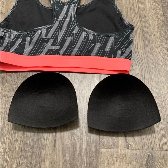 Nike Sports Bra - Picture 3 of 6